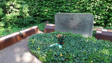 Sowjetische Grabanlage auf dem Johannisfriedhof Dresden