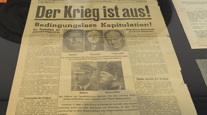 Als erstes freies Blatt – ohne NS-Propaganda – konnten die Aachener Nachrichten die bedingungslose Kapitulation am 8. Mai 1945 vermelden. Außer den Aachener Nachrichten verkündeten von Deutschlands Zeitungen an diesem Tag nur noch die Flensburger Nachrichten die Kapitulation. (Quelle: wikipedia.org)