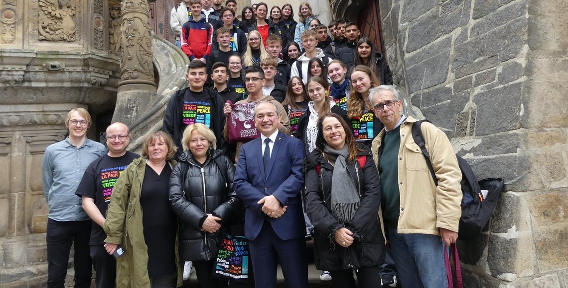 Empfang bei Oberbürgermeister Octavian Ursu auf der Rathaustreppe