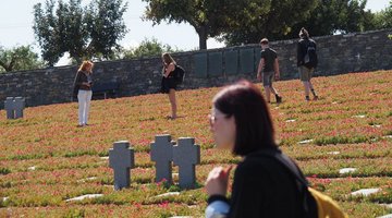 Auf der deutschen Kriegsgräberstätte Maleme