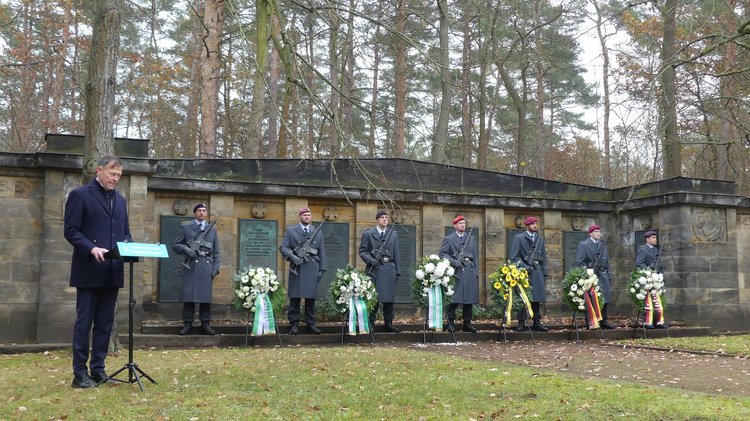 Volkstrauertag 2021, Kranzniederlegung Nordfriedhof Dresden
